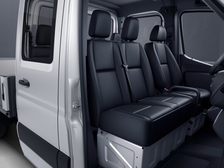 Le Sprinter à plateau avec cabine double et banquette passagers