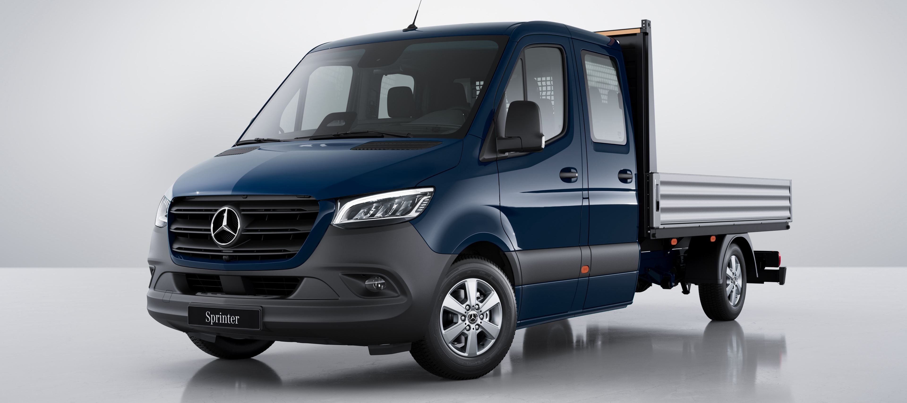 Comparaison des véhicules | Véhicule à plateau Sprinter | Mercedes-Benz Vue avant du véhicule à plateau Mercedes-Benz Sprinter