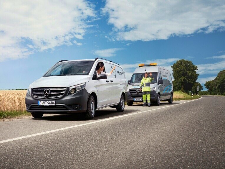 Au cas où vous tomberiez en panne, les professionnels du Mercedes-Benz Service24h vous aident à arriver à destination.