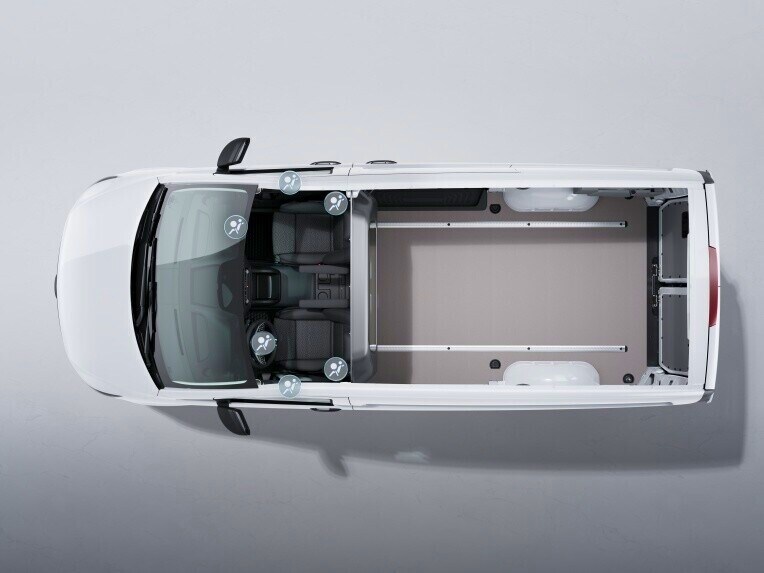 L’airbag frontal pour passager peut aider à protéger la tête et le haut du corps du passager avant en cas de collision.