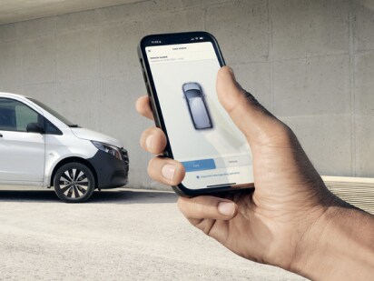 La vue des offres digitales Mercedes-Benz concernant les fonctions à distance sur un smartphone.