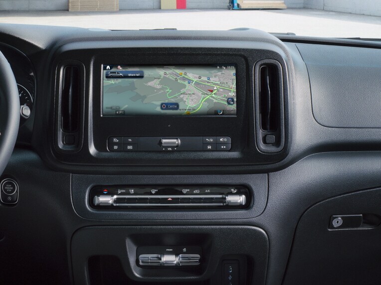 L'offre digitale Limitation de la circulation dans le système multimédia MBUX dans le Mercedes-Benz Vito.
