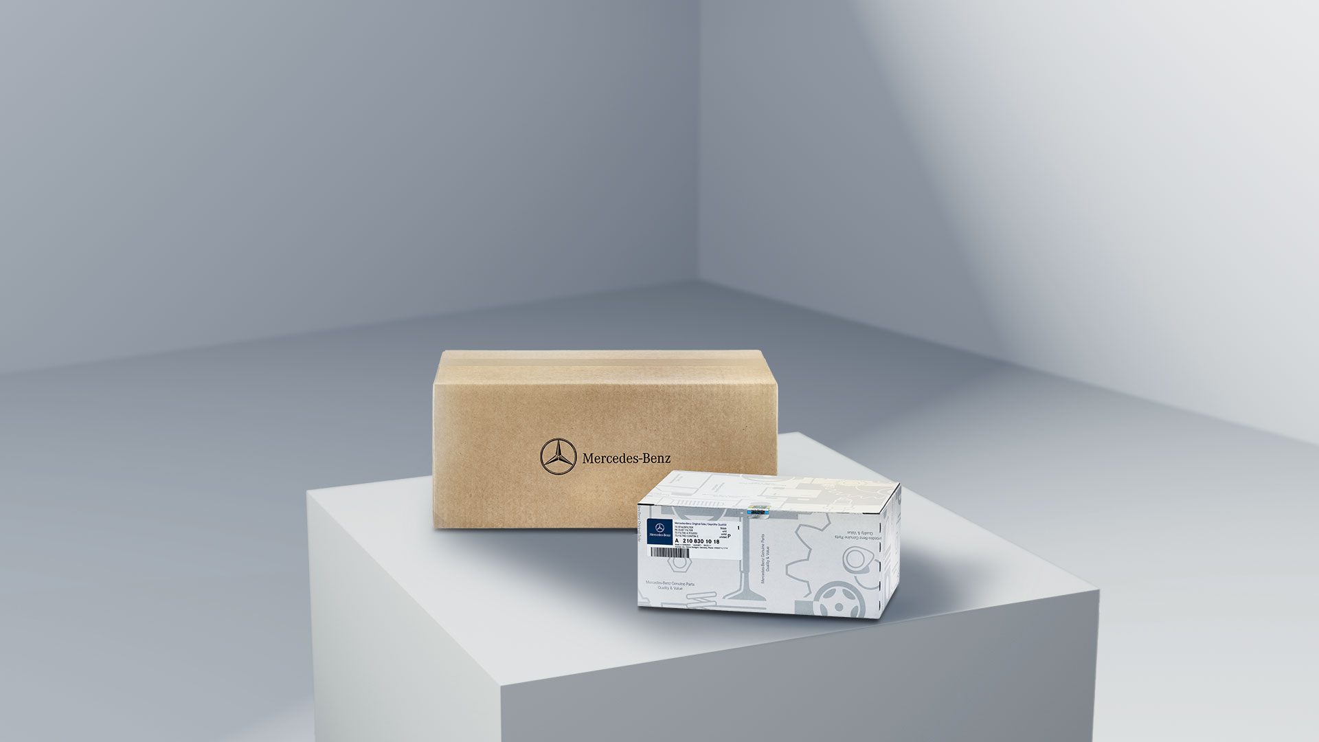 Mercedes-Benz | Maintenance | Pièces d'origine Deux boîtes non ouvertes contenant des pièces d'origine Mercedes-Benz.