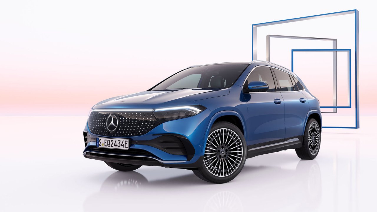 Mercedes sales eqa pret