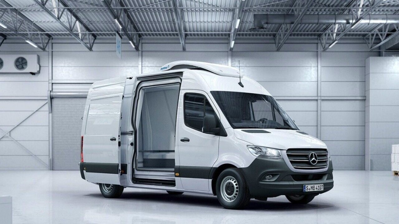 Sprinter Fourgon 3 places Utilitaires Legers Mercedes Benz